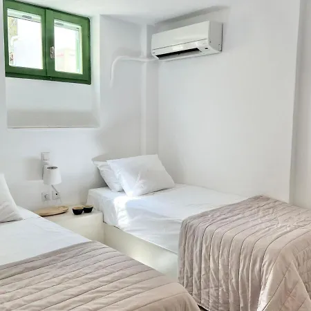 Paros Front House Ferienhaus