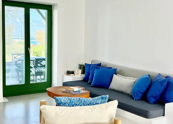 Nyaraló Paros Front House