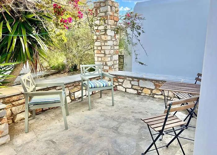 Nyaraló Paros Front House